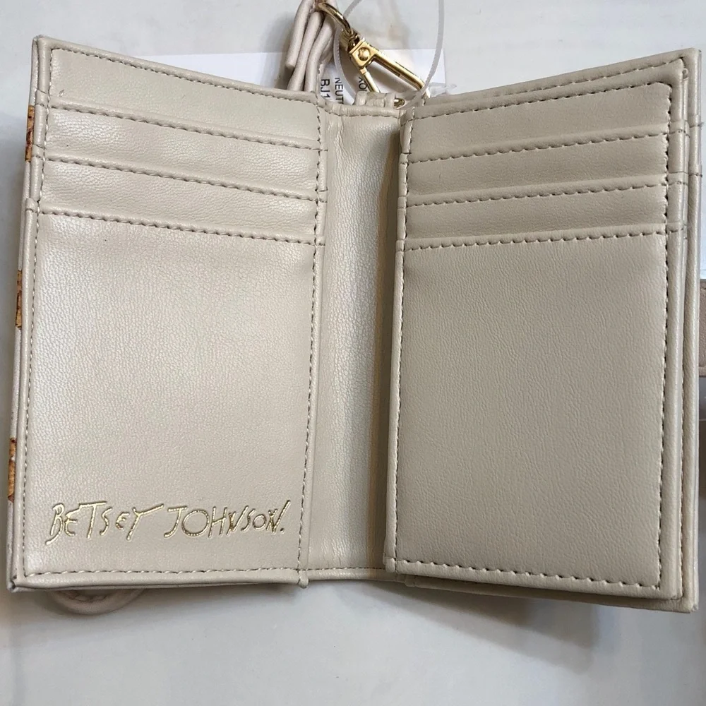 Betsey Johnson neutral cream